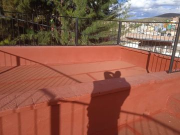 CASA EN VENTA EN EL CENTRO HISTÓRICO DE ZACATECAS, ZAC. FRENTE A MUSEO MANUEL FELGUÉREZ