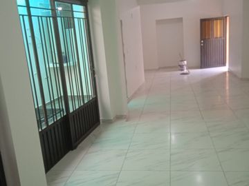 CASA EN VENTA EN EL CENTRO HISTÓRICO DE ZACATECAS, ZAC. FRENTE A MUSEO MANUEL FELGUÉREZ
