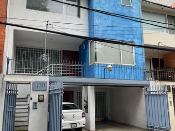 Casa en venta en Prados Coyoacán, en Coyoacán,