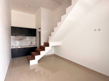 JUAL RUMAH CLUSTER 2 LANTAI 2KT AKSES MOBIL DEKAT RSUD KRAMAT JATI 495 JUTA SHM