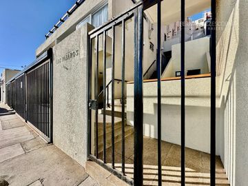 REÑACA - VENDE DEPTO 3D 2B 1E BODEGA - FRENTE A LA PLAYA