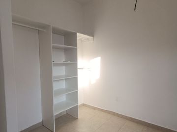Hermosa casa renovada y equipada lista para ocupar!