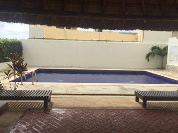 Hermosa casa renovada y equipada lista para ocupar!