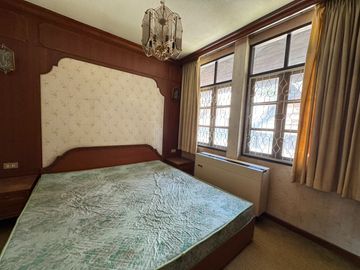 House for sale, prime location center of Nimmanhaemin , surrounded by complete amenities