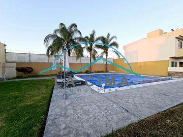 Casa de Oportunidad en Hacienda la Gloria opción de 5 recámaras