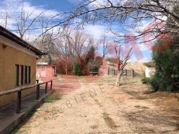 PROPIEDAD EN VENTA TIPO HACIENDA EN LOMA BLANCA