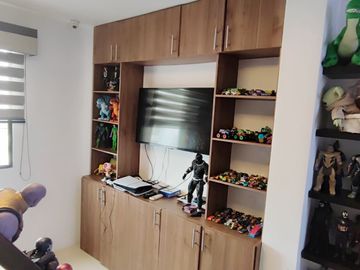C320 - Venta Moderna Casa en Villa Club con Piscina - Daule