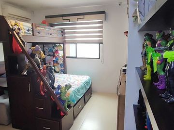 C320 - Venta Moderna Casa en Villa Club con Piscina - Daule
