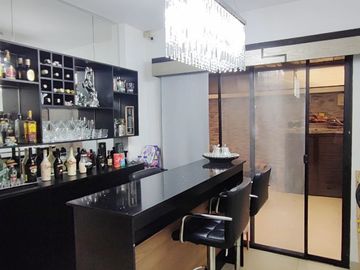 C320 - Venta Moderna Casa en Villa Club con Piscina - Daule