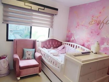 C320 - Venta Moderna Casa en Villa Club con Piscina - Daule