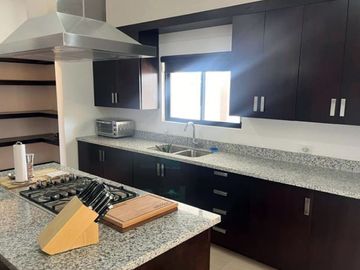 CASA EN VENTA, FRACC. PRIVADO QUINTA SOFIA, CD. JUÁREZ, CHIH.