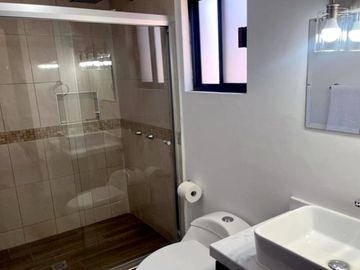 CASA EN VENTA, FRACC. PRIVADO QUINTA SOFIA, CD. JUÁREZ, CHIH.