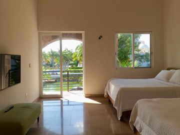 Exclusiva Residencia en Isla Dorada con muelle privado
