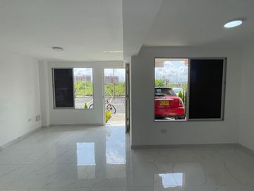 Hermosa casa, unidad cerrada en cerritos.
