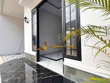 RUMAH AMERICAN MODERN 2 LANTAI 3 KT MURAH 900 JUTA-AN JAGAKARSA JAKARTA, SHM, FREE BIAYA
