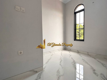 RUMAH AMERICAN MODERN 2 LANTAI 3 KT MURAH 900 JUTA-AN JAGAKARSA JAKARTA, SHM, FREE BIAYA
