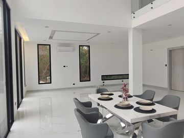 C290 - Venta Casa en Lago de Capeira Moderna por Estrenar - Guayaquil