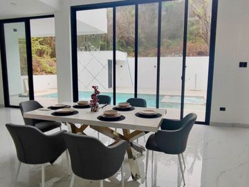 C290 - Venta Casa en Lago de Capeira Moderna por Estrenar - Guayaquil