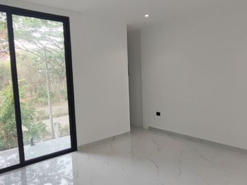 C290 - Venta Casa en Lago de Capeira Moderna por Estrenar - Guayaquil