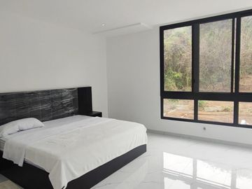 C290 - Venta Casa en Lago de Capeira Moderna por Estrenar - Guayaquil