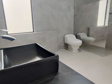 C290 - Venta Casa en Lago de Capeira Moderna por Estrenar - Guayaquil