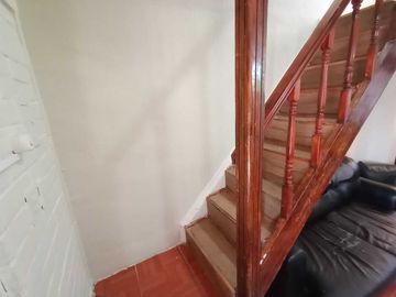 (Rebajada) Buena y Amplia Casa de dos Pisos de 4D y 3B más Depto Interior