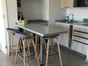 Se Vende cómodo departamento amoblado en Vina del mar, calle Viana, Estilo mariposa 2 Dormitorios 2 Baños , 1 Estacionamiento UF 4400