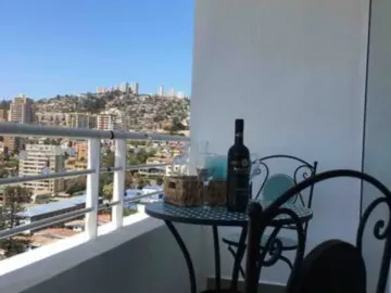 Se Vende cómodo departamento amoblado en Vina del mar, calle Viana, Estilo mariposa 2 Dormitorios 2 Baños , 1 Estacionamiento UF 4400