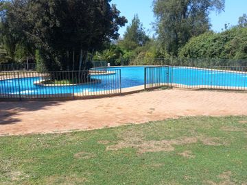 SE VENDE PARCELA 5.200 M2 LAGUNA DE ACULEO