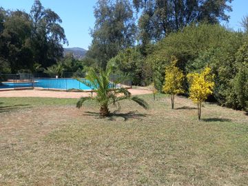 SE VENDE PARCELA 5.200 M2 LAGUNA DE ACULEO