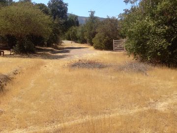SE VENDE PARCELA 5.200 M2 LAGUNA DE ACULEO