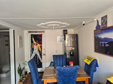 SE VENDE APARTAMENTO EDIFICIO ROBLEDALES