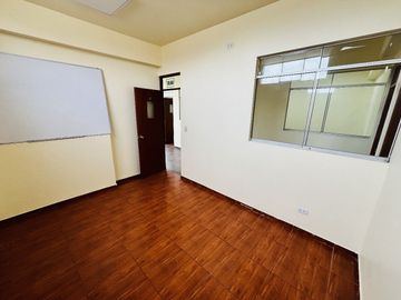 CASA EN VENTA EN LA AV. QUILCA Y OMICRON EN EL CALLAO