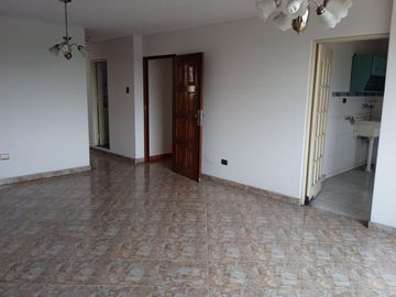 CASA EN VENTA EN LA AV. INSURGENTES, CERCA DE MALL PLAZA BELLAVISTA, CERCA DEL HOSPITAL BARTON, CERCA DE MINKA