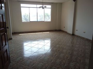 CASA EN VENTA EN LA AV. INSURGENTES, CERCA DE MALL PLAZA BELLAVISTA, CERCA DEL HOSPITAL BARTON, CERCA DE MINKA
