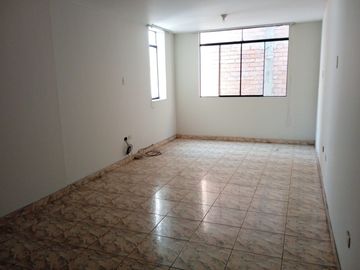 CASA EN VENTA EN LA AV. INSURGENTES, CERCA DE MALL PLAZA BELLAVISTA, CERCA DEL HOSPITAL BARTON, CERCA DE MINKA