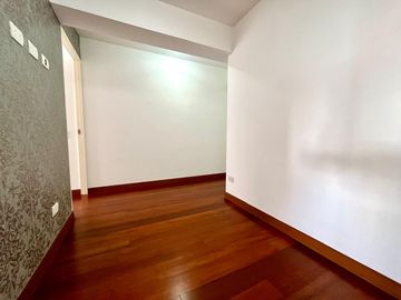 PRECIOSO y MODERNO DPTO DUPLEX, PISO 3 Y 4 CON UNA BONITA VISTA EXTERNA. NO AMOBLADO