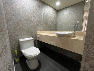 PRECIOSO y MODERNO DPTO DUPLEX, PISO 3 Y 4 CON UNA BONITA VISTA EXTERNA. NO AMOBLADO