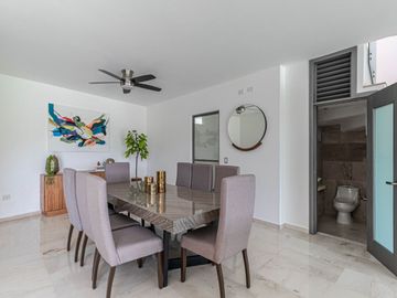 CASA EN VENTA CON ALBERCA PRIVADA A 2 MINUTOS DEL TEC DE MONTERREY CUERNAVACA, MORELOS