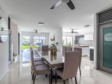 CASA EN VENTA CON ALBERCA PRIVADA A 2 MINUTOS DEL TEC DE MONTERREY CUERNAVACA, MORELOS