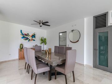 CASA EN VENTA CON ALBERCA PRIVADA A 2 MINUTOS DEL TEC DE MONTERREY CUERNAVACA, MORELOS