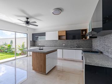 CASA EN VENTA CON ALBERCA PRIVADA A 2 MINUTOS DEL TEC DE MONTERREY CUERNAVACA, MORELOS