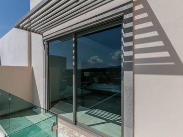 CASA EN VENTA CON ALBERCA PRIVADA A 2 MINUTOS DEL TEC DE MONTERREY CUERNAVACA, MORELOS