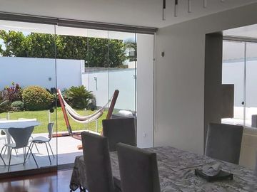 Moderna y funcional casa con amplios ambientes 🏡✨