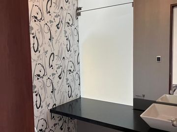 Moderna y funcional casa con amplios ambientes 🏡✨