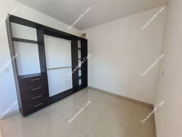 CASA NUEVA SOBRE CAMINO VIEJO A TEJERIAS