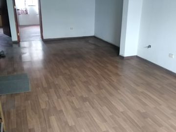 ¡Oportunidad en Villa El Salvador! Casa – Local ideal para vivir o invertir