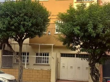 VENTA DE EDIFICIO DE 3 DEPARTAMENTOS PRODUCTIVOS