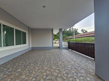 Pool villa, good atmosphere, mountain view, beautiful house in the project Bang Saray, Sattahip, Chonburi, Line ---, Miranda Village