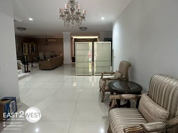 Disewakan Rumah Greencove BSD City Tangerang Selatan Bagus Nyaman Siap Huni Lingkungan Asri Hijau Strategis